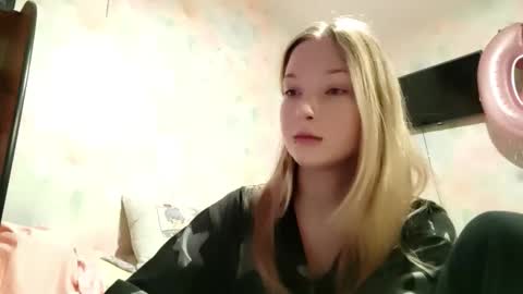 MIa online show from March 2026 06:20:02 AM