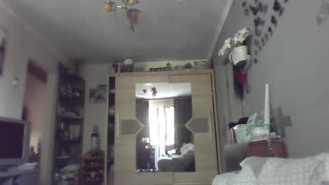 Snapshot of elaynetanton chatting on May 2026 10:36:01 AM Lia online show from May 2026 10:36:01 AM