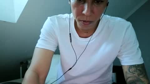 Snapshot of elchicletv chatting on June 2026 07:03:02 PM El CHICLE TV - SHOW online show from June 2026 07:03:02 PM
