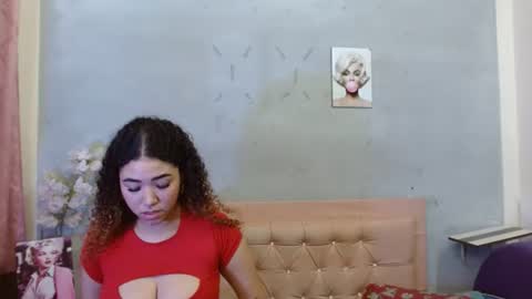 Snapshot of eleanor_rouillard chatting on June 2026 04:42:01 PM eleanor_rouillard online show from June 2026 04:42:01 PM