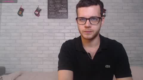 Snapshot of electric_smile chatting on December 2024 08:14:02 PM Alex online show from December 2024 08:14:02 PM