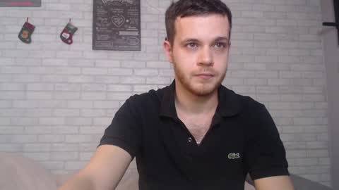 Snapshot of electric_smile chatting on December 2024 09:22:02 PM Alex online show from December 2024 09:22:02 PM