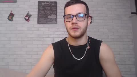 Snapshot of electric_smile chatting on December 2024 11:06:01 AM Alex online show from December 2024 11:06:01 AM