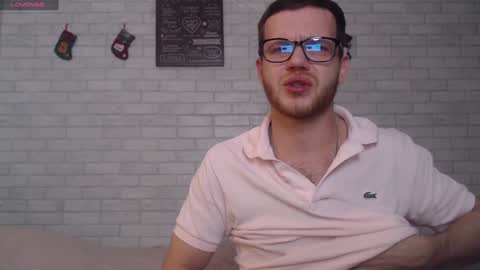 Snapshot of electric_smile chatting on December 2024 09:52:01 PM Alex online show from December 2024 09:52:01 PM