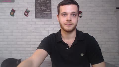 Snapshot of electric_smile chatting on January 2025 08:42:01 PM Alex online show from January 2025 08:42:01 PM