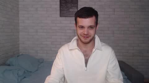 Snapshot of electric_smile chatting on January 2025 08:04:01 PM Alex online show from January 2025 08:04:01 PM