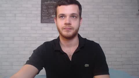 Snapshot of electric_smile chatting on January 2025 01:40:01 PM Alex online show from January 2025 01:40:01 PM