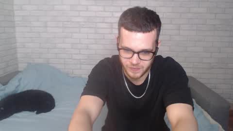 Snapshot of electric_smile chatting on February 2025 06:40:02 PM Alex online show from February 2025 06:40:02 PM