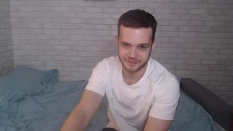 Snapshot of electric_smile chatting on February 2025 04:32:01 PM Alex online show from February 2025 04:32:01 PM