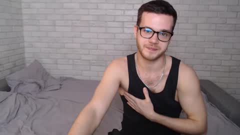 Snapshot of electric_smile chatting on February 2025 04:20:02 PM Alex online show from February 2025 04:20:02 PM