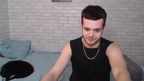 Snapshot of electric_smile chatting on March 2025 02:54:01 PM Alex online show from March 2025 02:54:01 PM