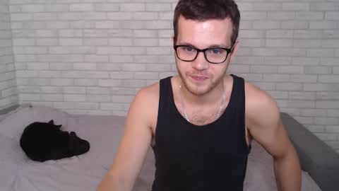 Snapshot of electric_smile chatting on September 2025 11:36:01 AM Alex online show from September 2025 11:36:01 AM