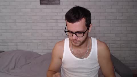 Snapshot of electric_smile chatting on October 2025 08:39:01 PM Alex online show from October 2025 08:39:01 PM