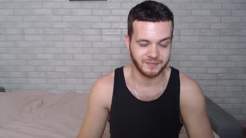 Snapshot of electric_smile chatting on November 2025 10:59:02 AM Alex online show from November 2025 10:59:02 AM