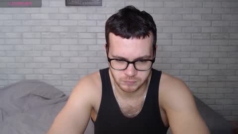 Snapshot of electric_smile chatting on November 2025 02:26:01 AM Alex online show from November 2025 02:26:01 AM