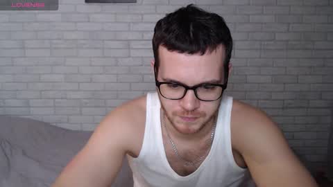 Snapshot of electric_smile chatting on December 2025 05:59:01 AM Alex online show from December 2025 05:59:01 AM