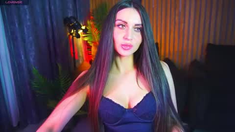 elegant_mysterious online show from February 2026 11:39:01 PM