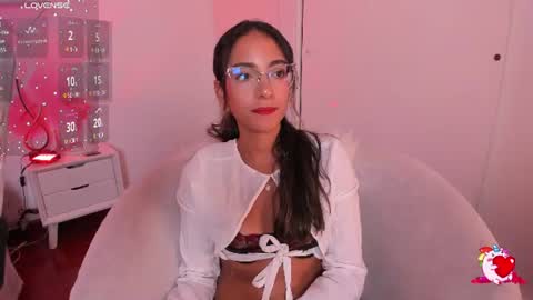 Snapshot of elegant_rouse chatting on June 2026 02:24:02 AM Rouse online show from June 2026 02:24:02 AM