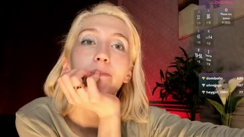 Elen  online show from May 2026 06:09:01 PM