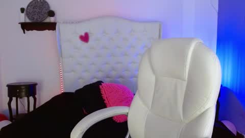 Elena online show from February 2025 12:50:02 PM