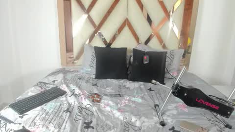 Elena online show from February 2026 06:58:01 PM