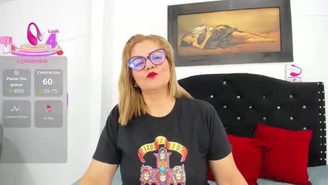 call me Elena online show from November 2025 02:22:01 AM