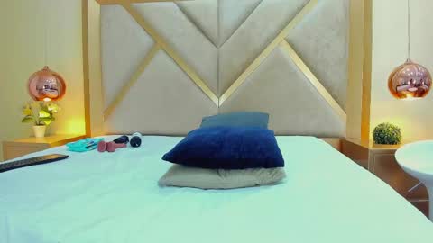 Elena Watsonn online show from May 2026 07:34:02 PM