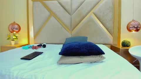 Elena Watsonn online show from May 2026 08:18:02 PM