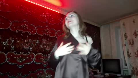 Mia online show from March 2026 04:45:01 PM