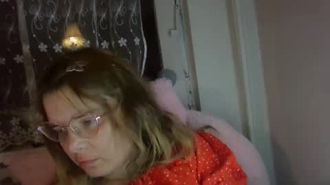 Snapshot of elenaflirt chatting on November 2025 04:27:01 PM Elena online show from November 2025 04:27:01 PM