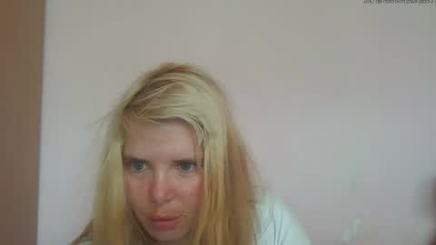 Snapshot of elenaflirt chatting on May 2026 03:31:02 PM Elena online show from May 2026 03:31:02 PM