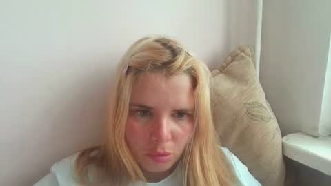 Snapshot of elenaflirt chatting on June 2026 03:23:02 PM Elena online show from June 2026 03:23:02 PM