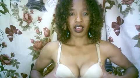 elenah013 online show from December 2025 06:41:02 AM