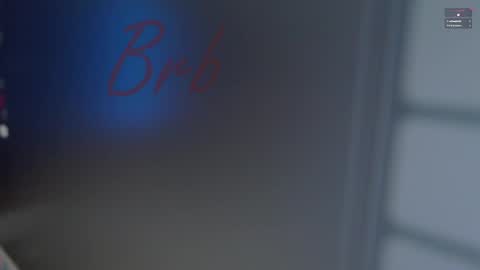 Snapshot of elenna_snow chatting on December 2024 01:08:01 AM Elenna online show from December 2024 01:08:01 AM