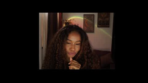 Snapshot of elenna_snow chatting on April 2026 09:20:02 PM Elenna online show from April 2026 09:20:02 PM