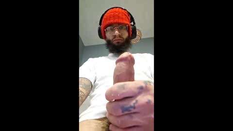 Snapshot of elephant_titus chatting on December 2025 05:47:02 AM elephant_titus online show from December 2025 05:47:02 AM