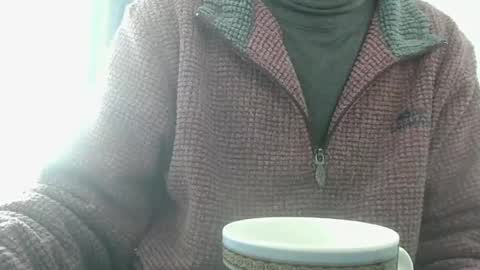 Snapshot of elfyonee chatting on December 2024 08:59:01 AM elfyonee online show from December 2024 08:59:01 AM