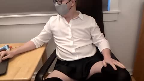 Snapshot of eli_hayes chatting on February 2025 08:56:01 PM Elias online show from February 2025 08:56:01 PM