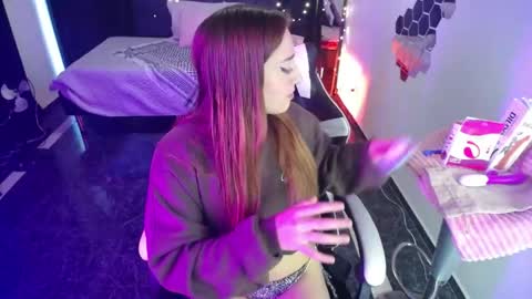 Snapshot of eliana_meaw chatting on April 2026 01:03:01 PM eliana_meaw online show from April 2026 01:03:01 PM