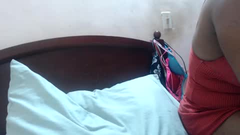 elianis598477 online show from November 2025 10:32:01 AM