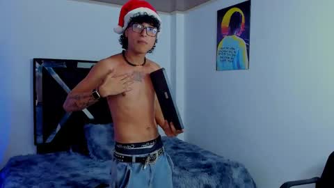 Elias Ferragamo online show from December 2025 03:23:01 AM