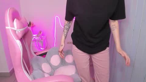 Snapshot of elieiza_xo chatting on October 2025 08:59:02 AM elieiza_xo online show from October 2025 08:59:02 AM