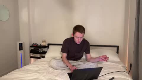 Eli Grayson online show from December 2025 01:47:01 AM