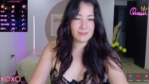 eliiih_ online show from May 2026 11:44:01 PM