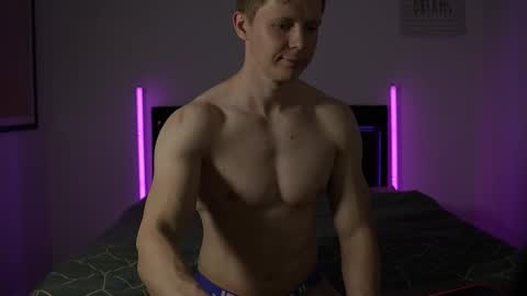 elijah_tall online show from February 2026 07:59:02 PM