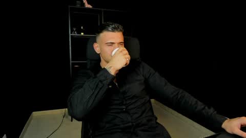 ElijahThorne online show from April 2026 05:19:01 AM