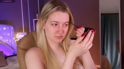 Snapshot of elina_nortas chatting on February 2025 01:13:02 AM Elina online show from February 2025 01:13:02 AM