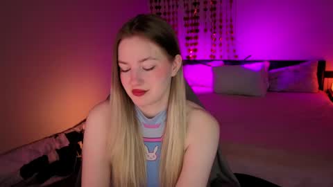 Snapshot of elina_nortas chatting on April 2026 04:46:01 AM Elina online show from April 2026 04:46:01 AM