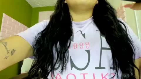 Snapshot of elinaax chatting on October 2025 12:17:02 AM Elina online show from October 2025 12:17:02 AM