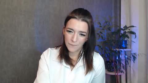 Snapshot of elinapretty chatting on September 2025 11:28:02 PM Elina online show from September 2025 11:28:02 PM